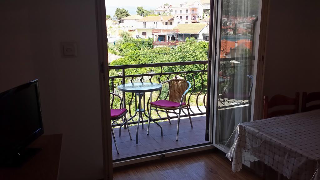 Mravak Apartments Trogir Buitenkant foto
