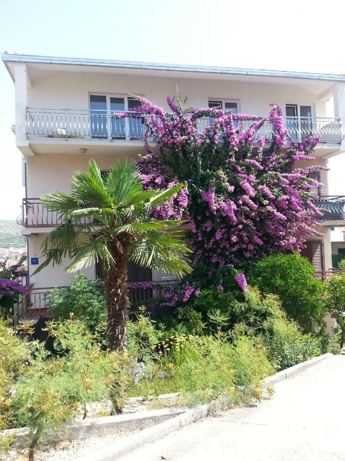 Mravak Apartments Trogir Buitenkant foto