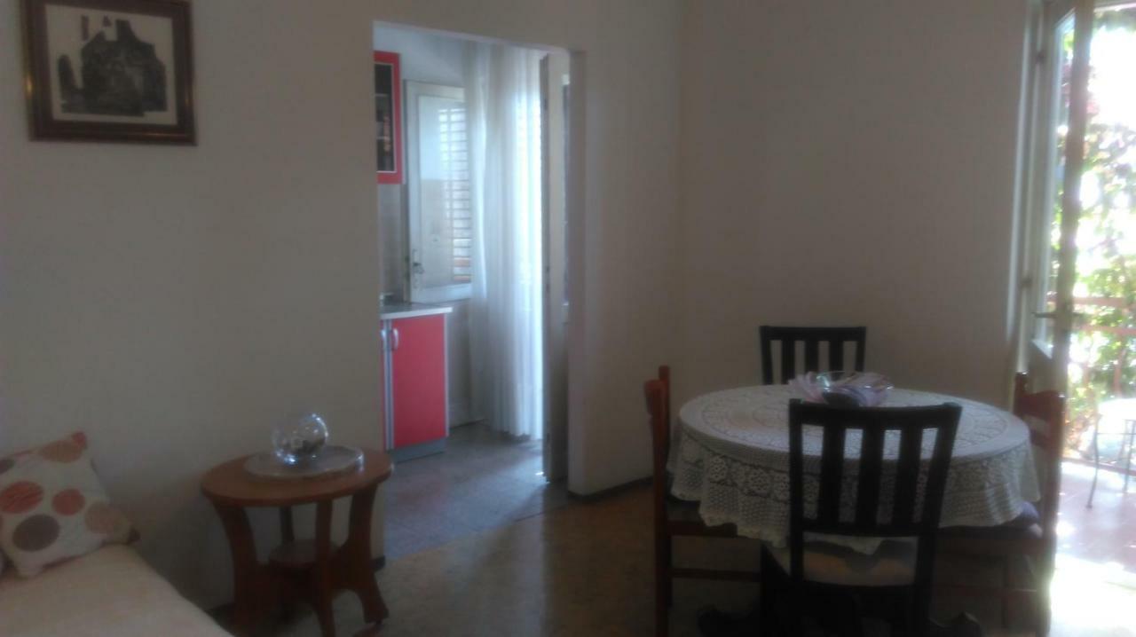 Mravak Apartments Trogir Buitenkant foto