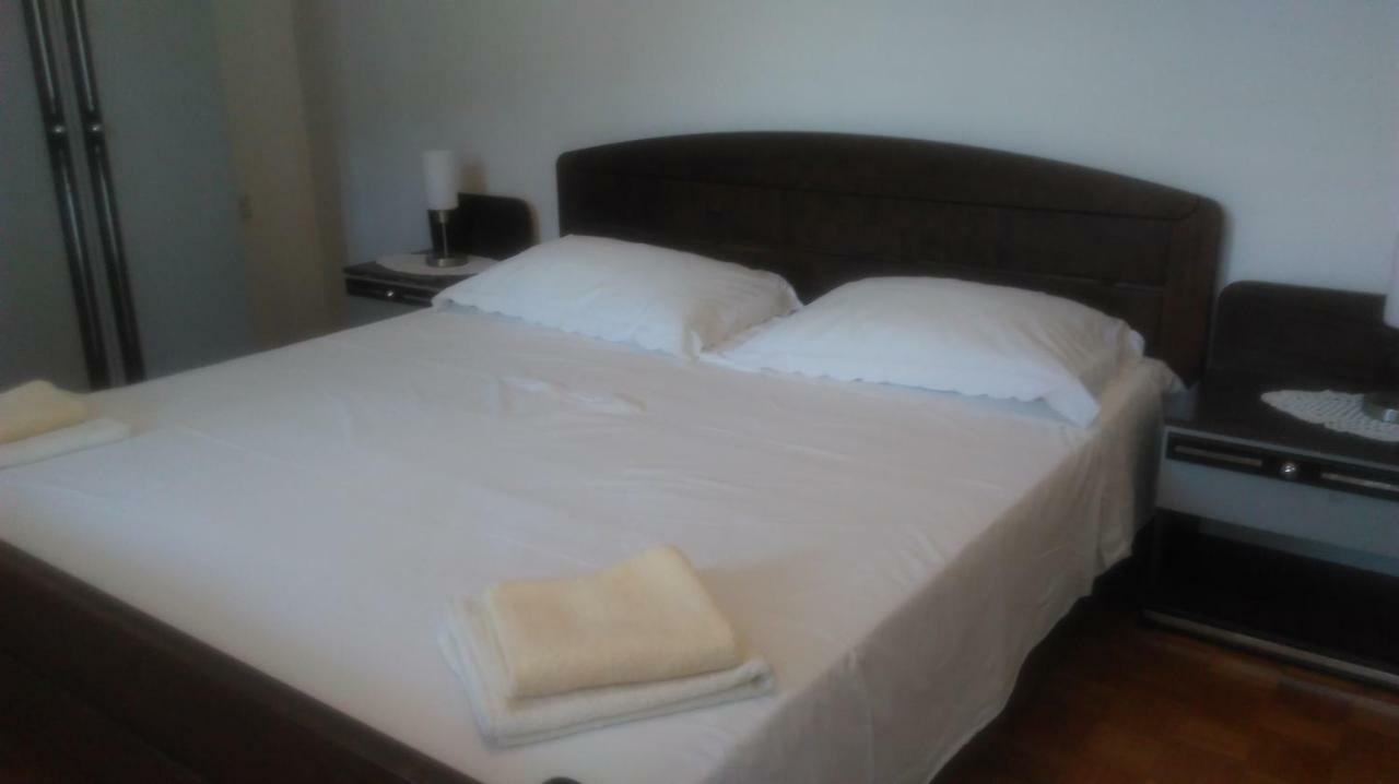 Mravak Apartments Trogir Buitenkant foto