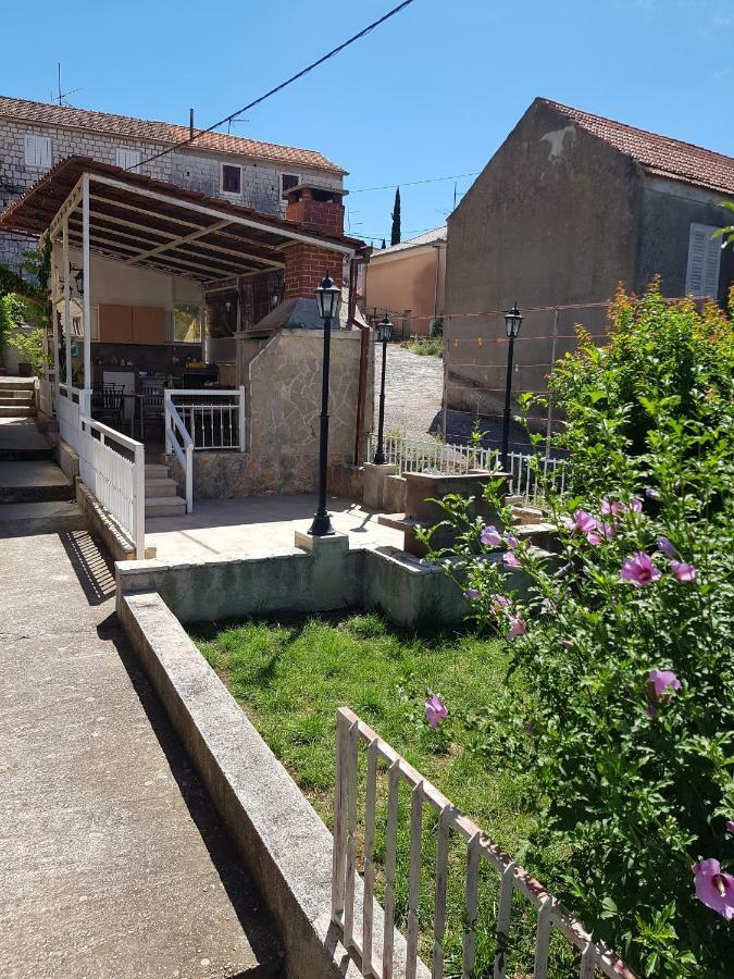 Mravak Apartments Trogir Buitenkant foto